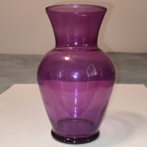 Purple Glass Vase Medium Size Violet Lilac Flowers Decor Boho Retro Style - Picture 1 of 7